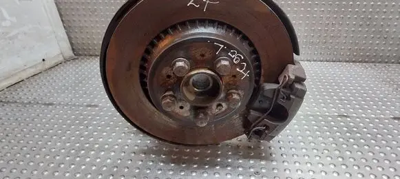 Rear wheel hub spindle/knuckle