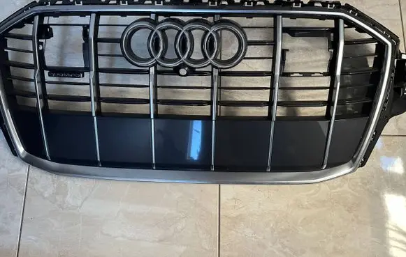 Audi Q7 4M Front grill 4M0853651Ah