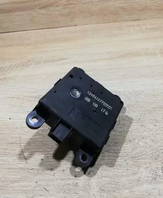 Nissan Qashqai Air flap motor/actuator A24842A7702001