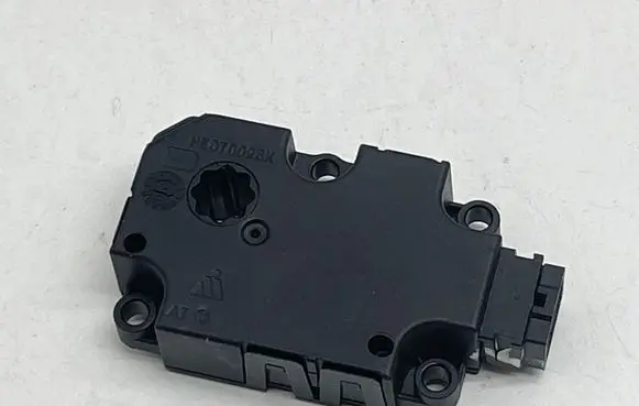 Mercedes-Benz A W177 Air flap motor/actuator A0999063502 20200709 EA301S1B1M01