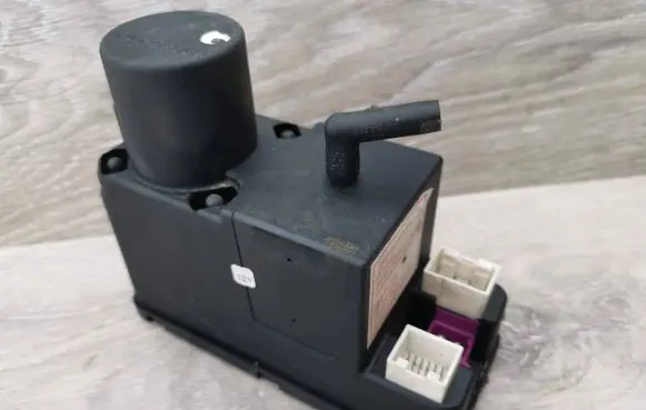 Audi A4 S4 B5 8D Door central lock control unit/module 4A0862257J 8TZ00652200