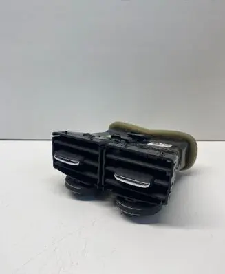 Volvo XC90 Rear air vent grill 31365121 06112015 0947800402