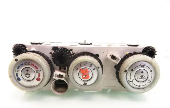 Mitsubishi Colt Interior fan control switch 69667301