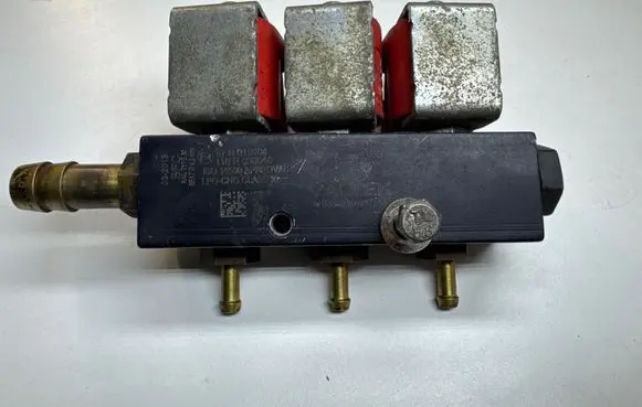 Volkswagen Golf IV LP gas injector 110R000040