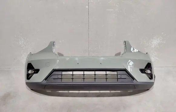 Volvo XC40 Front bumper 31690933 32136097 32136098