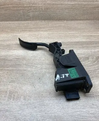 Audi TT Mk1 Accelerator throttle pedal 8N2721503A 0280752234