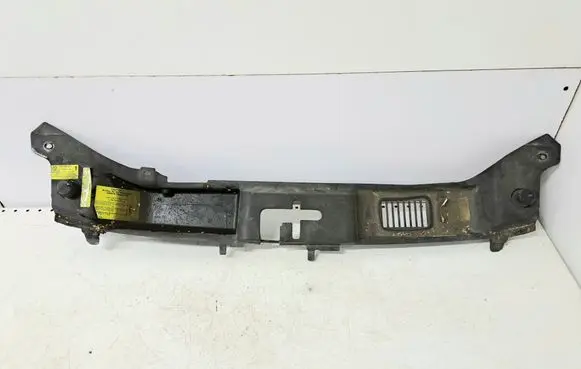 Volvo V50 Radiator trim 