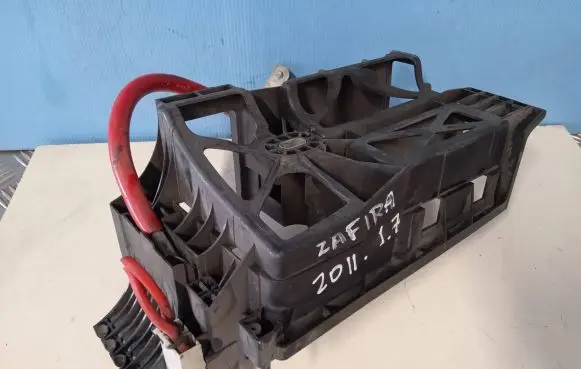 Opel Zafira B Fuse box set 13138966