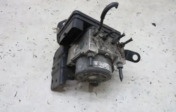 Mazda 3 II ABS Pump BHR1437A0B