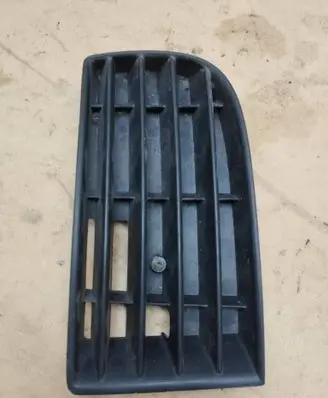 Volkswagen Golf V Front bumper lower grill 1K0853666