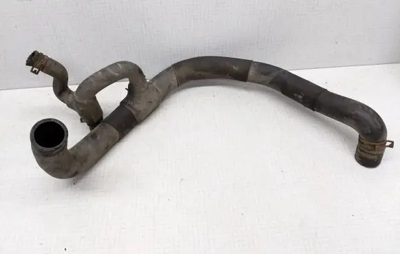 Volkswagen Transporter - Caravelle T4 Engine coolant pipe/hose