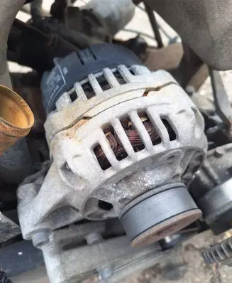 Audi A4 S4 B5 8D Generator/alternator 0123310022 058903016