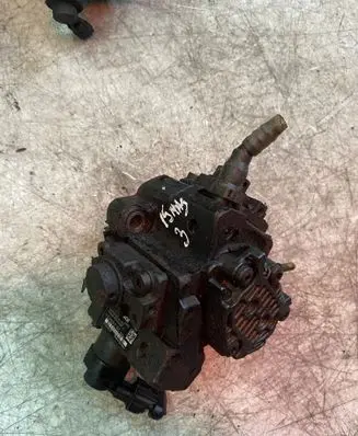 Renault Master III Fuel injection high pressure pump H8200912103