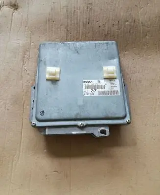 Peugeot 406 Engine control unit/module 0261200673