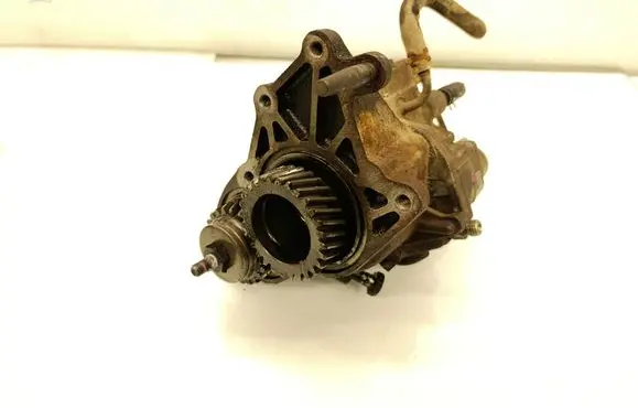 Mitsubishi Pajero Fuel injection high pressure pump 1460A003