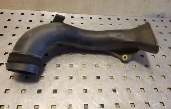 Toyota Corolla E120 E130 Air intake duct part 17751ON010