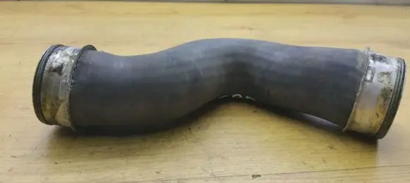 Skoda Superb B6 (3T) Intercooler hose/pipe 1K0145832J
