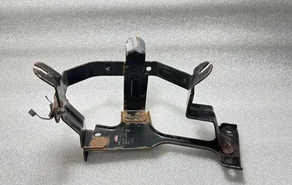 Opel Vectra C Power steering pump mounting bracket 24456724 000185020020 37405