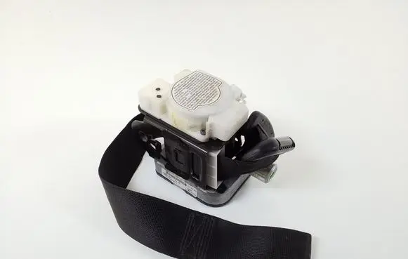 Mercedes-Benz CLC CL203 Front seatbelt A2038605685