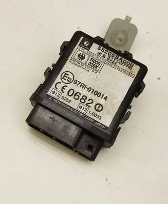 Subaru Forester SG Immobilizer control unit/module 88205SA000 97RI010014