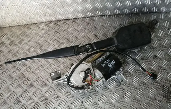 Mercedes-Benz E W124 Front wiper linkage and motor 125816216