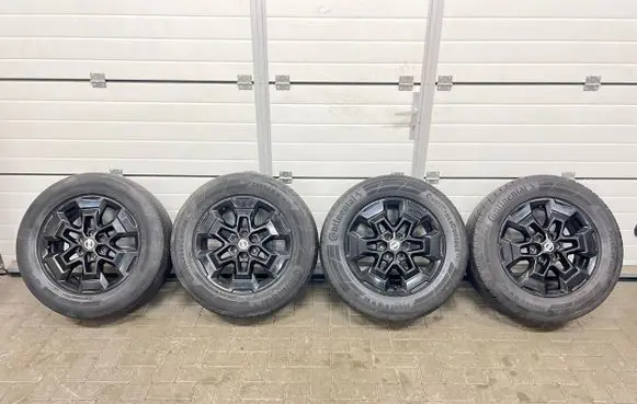Nissan Navara D23 R18 alloy rim 5JU3AWA58