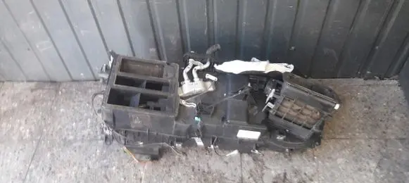 Mercedes-Benz ML W163 Interior heater climate box assembly a1638302562