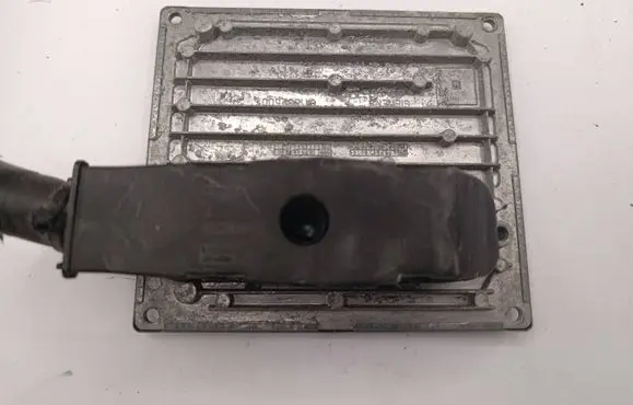 Ford Focus Engine control unit/module 5M5112A650HF 8AZF S118944001