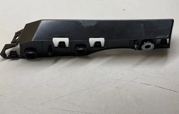 Land Rover Discovery 5 Front bumper splitter molding HY3217A870AE