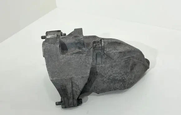 Mercedes-Benz C W204 Engine mounting bracket A6512230004