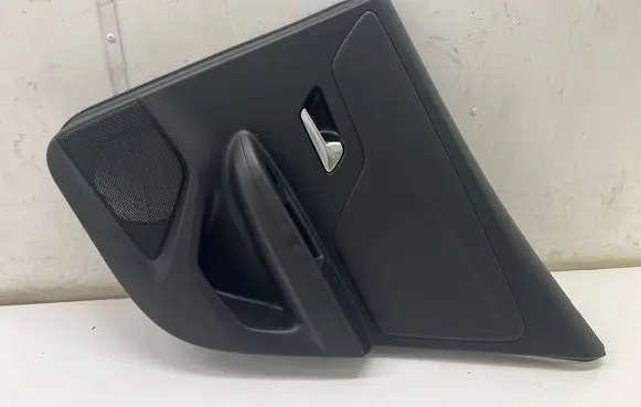 Opel Mokka B Rear door card panel trim 98351462ZL