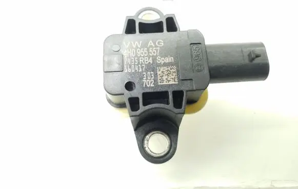 Volkswagen Polo V 6R Airbag deployment crash/impact sensor 4H0955557