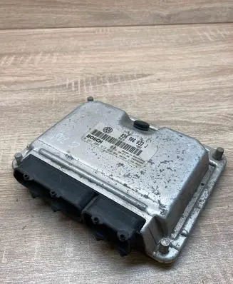 Volkswagen Scirocco Engine control unit/module ECU 030906032J 0261204913