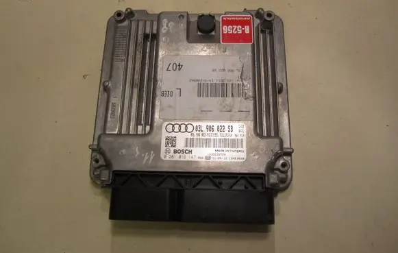 Audi A6 S6 C6 4F Engine control unit/module 03L906022SB 1039S39724 03L906022FG