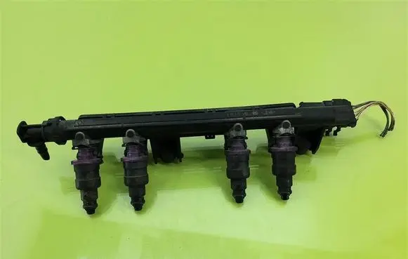 Renault Twingo III Fuel main line pipe 7700114546