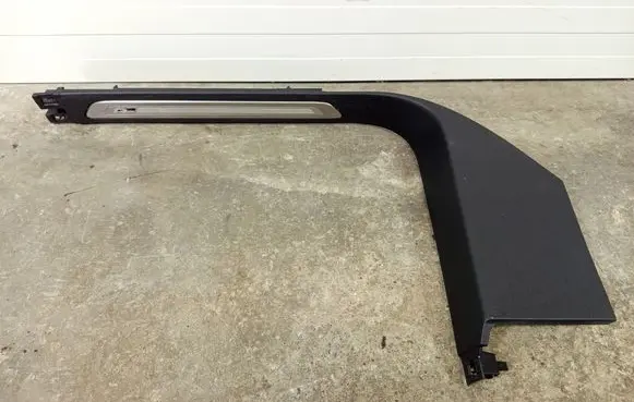 Front sill trim cover