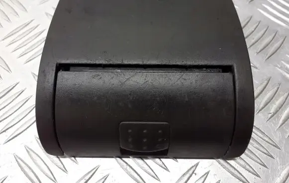Opel Corsa C Car ashtray 09114445