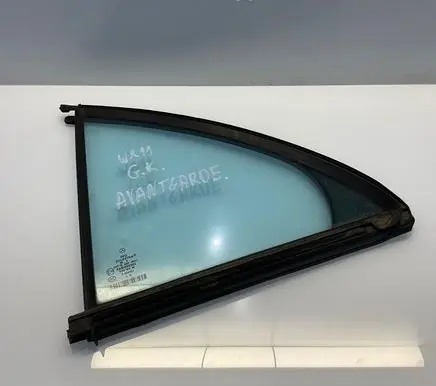Mercedes-Benz E W211 Rear vent window glass A2117300555 2117300555