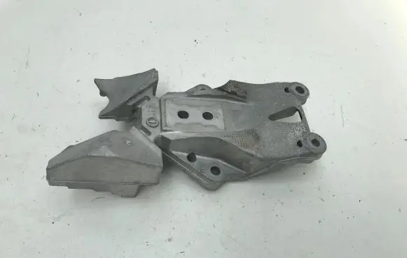 Mazda CX-60 Gearbox mounting bracket KR9P11