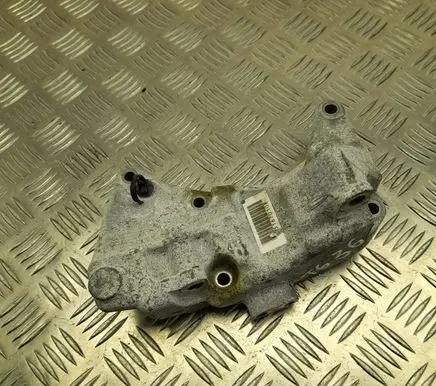 Volvo XC60 EGR valve cooler bracket 31670108
