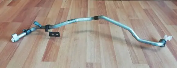 Air conditioning (A/C) pipe/hose