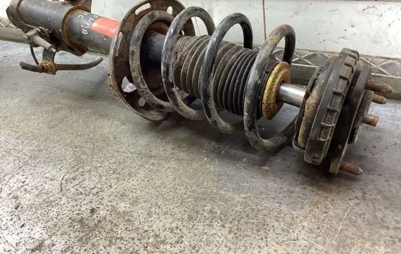 Honda Civic Front shock absorber with coil spring 757429L 15523