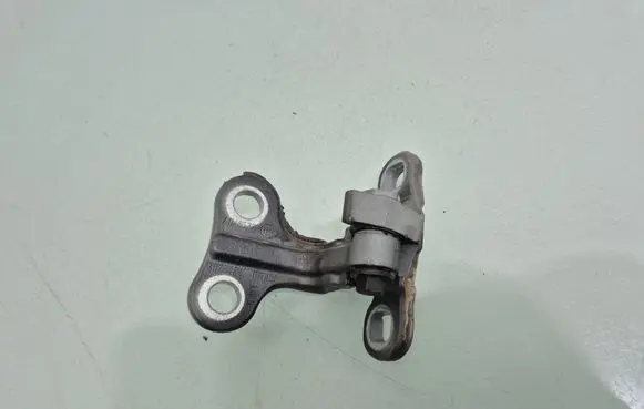Volvo V50 Front door upper hinge 30784887