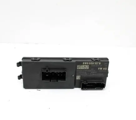 Audi A5 Tailgate/trunk control unit/module 8W8959107B