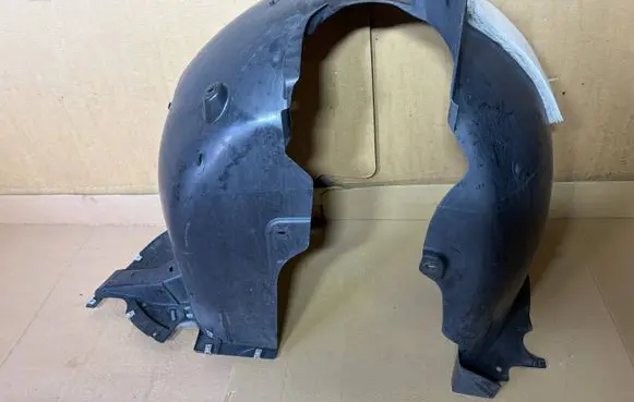 Volkswagen Touran III Front wheel arch liner splash guards 5TA805912E
