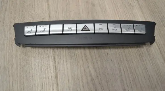 Mercedes-Benz ML W166 Seat heating switch A1668702610