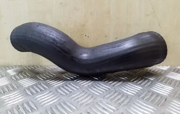 Intercooler hose/pipe