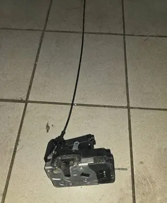 Opel Vivaro Front door lock 8200042171 91166234
