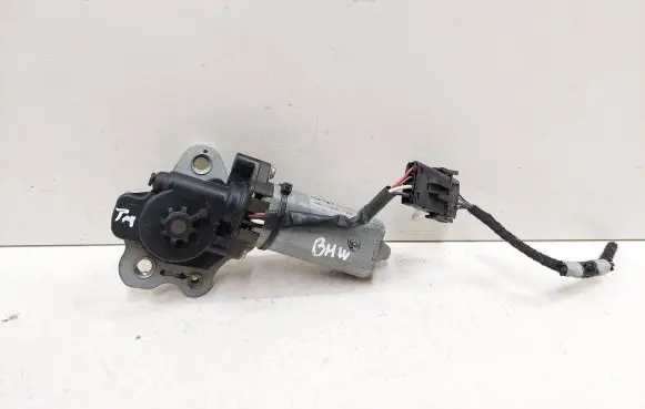 BMW 3 E46 Seat adjustment motor 1134101 32350402 1187904