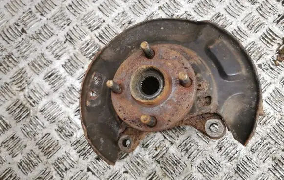Front wheel hub